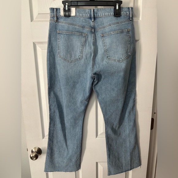 NWT Ann Taylor Loft Women Lt Blue Jeans Kick Crop Curvy High Rise Raw Edge 36/12 - Picture 5 of 10